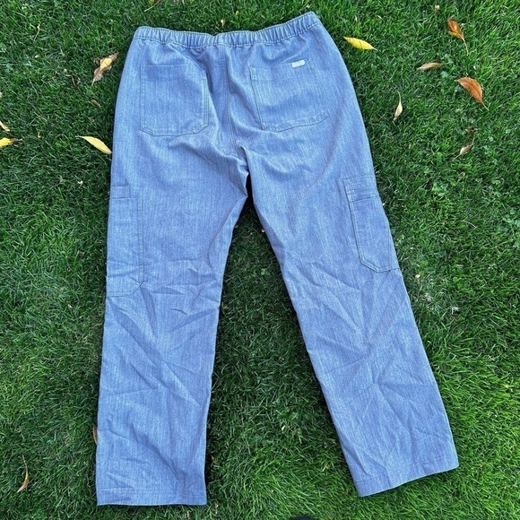 Figs Yola Granite Gray Scrub Pants Size M / Short - Picture 4 of 5